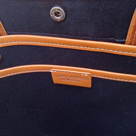 Tory Burch NEW Black & Tan Twill Tote Bag w removable interior Pouch $398 - Picture 4 of 11